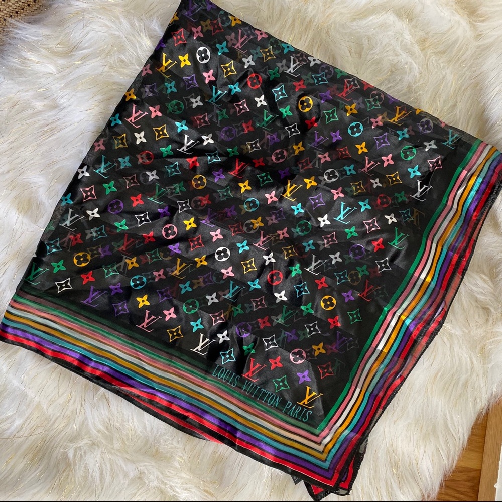 authentic Louis Vuitton Scarf 🧣